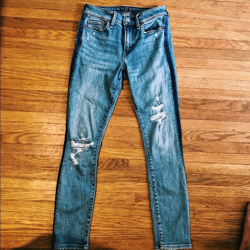 Abercrombie and Fitch jeans women’s!!!